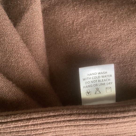 Andree By Unit Sz M Knit Embroidered Chocolate Brown Women's Sweater - Picture 9 of 12